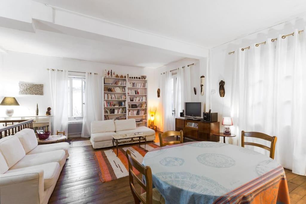 Appartement Le Nid Du Saleys - 70 M2 Centre Ville De Salies-de-Béarn Kültér fotó